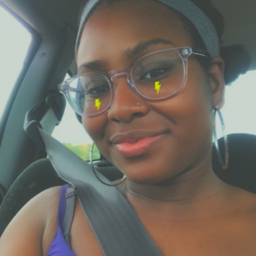 Meet your Posher, Destinee